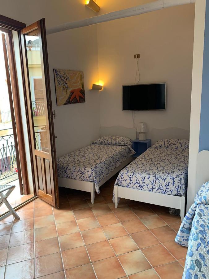 Apartment With Terraces And Private Jacuzzi - San Vito 400M From Beach San Vito Lo Capo Luaran gambar